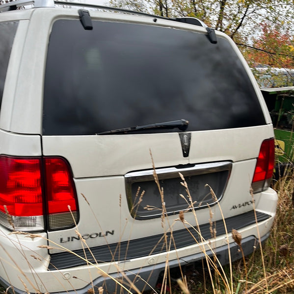 03 Lincoln Navigator