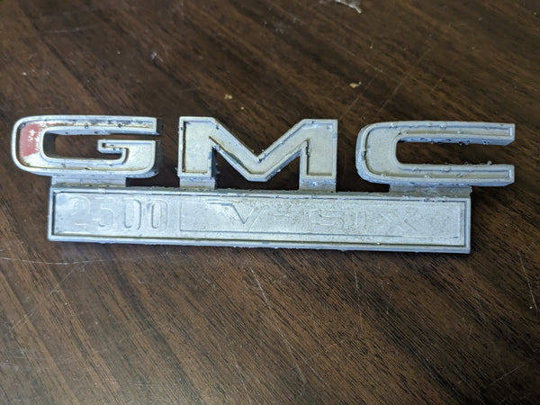 GMC 2500 V-Six Emblem